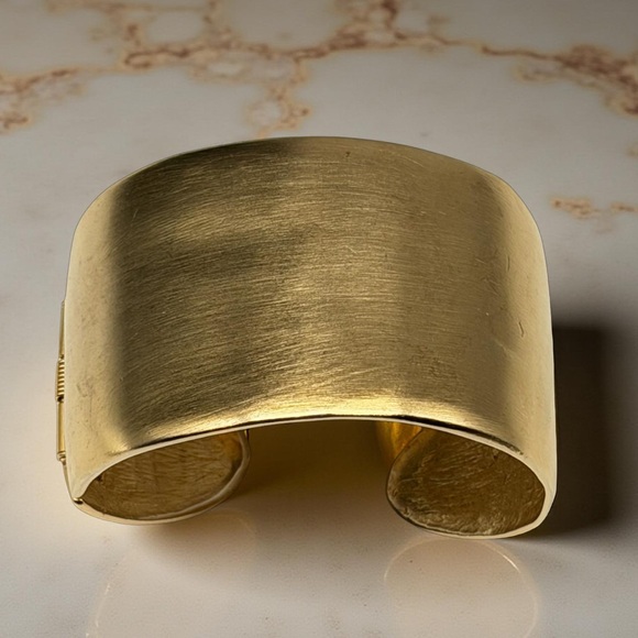 Vintage Signed Kenneth Lane Matte Gold Wide Hinged Cuff Bracelet KJL 1.5”x 6.5” - Picture 16 of 16
